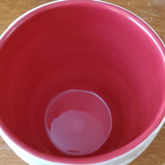 Starbucks White Red Holly Berry Mug 2010 16 oz - Picture 4 of 5